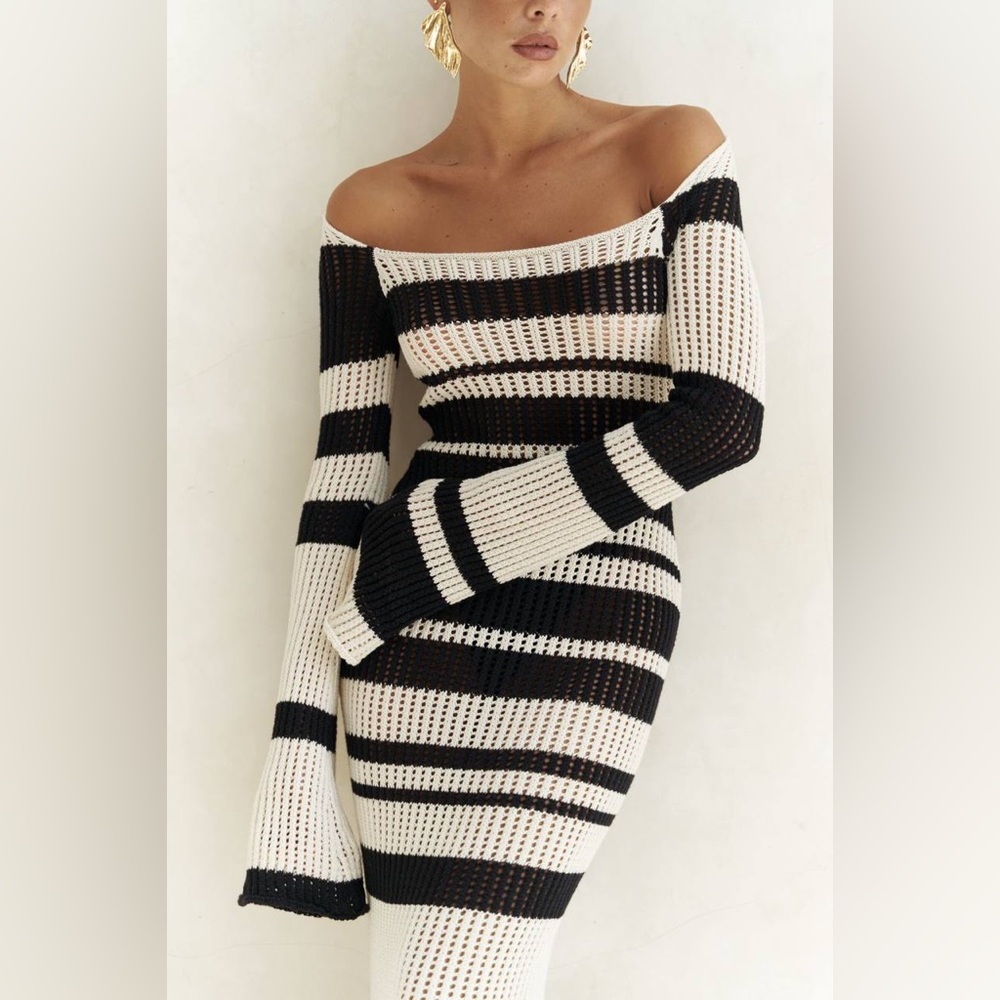 Black White Knit Maxi Dress Off Shoulder Long Sleeve Cotton Blend